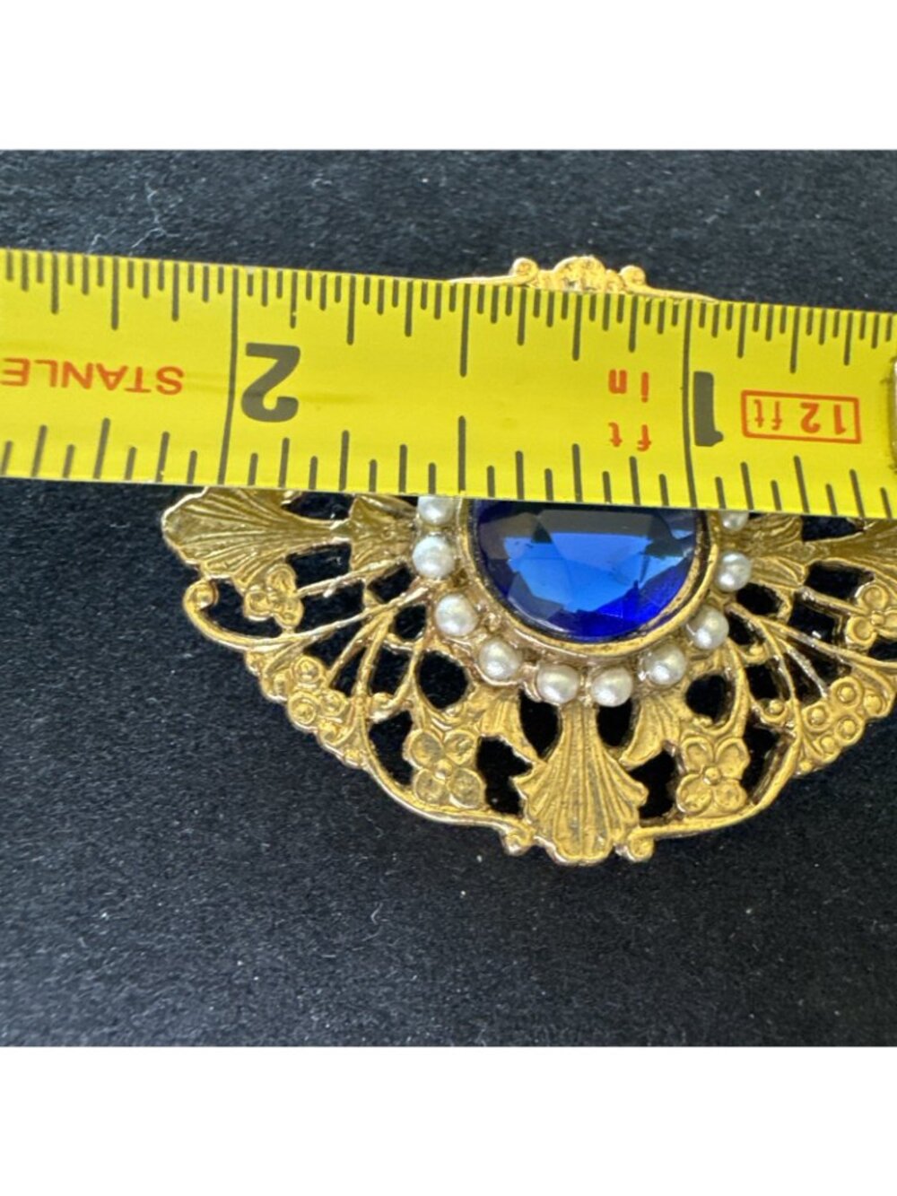 Vtg Gold-Tone Brooch Blue Faceted Glass Stone Faux Pearl Accents Floral Filigree - Picture 2 of 11